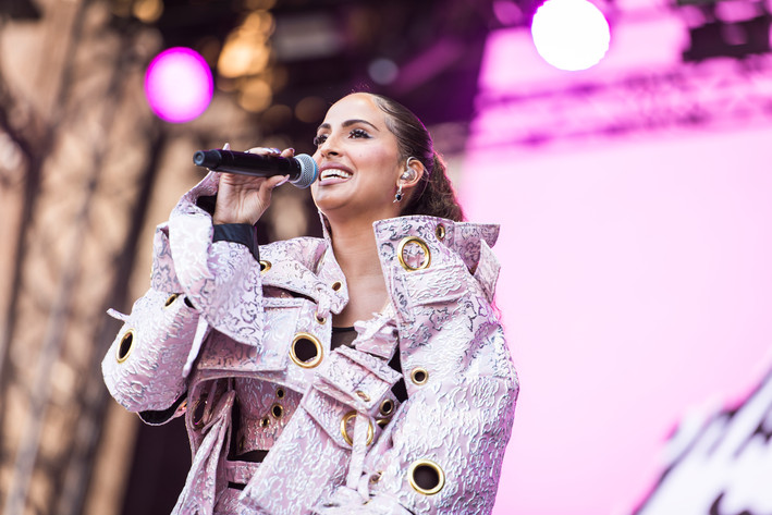 2022-06-09 - Snoh Aalegra från Rosendal Garden Party, Stockholm