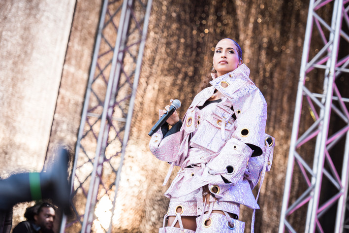 2022-06-09 - Snoh Aalegra från Rosendal Garden Party, Stockholm