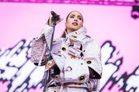 2022-06-09 - Snoh Aalegra från Rosendal Garden Party, Stockholm