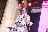 2022-06-09 - Snoh Aalegra från Rosendal Garden Party, Stockholm