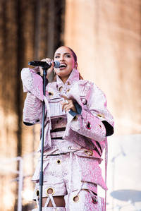 2022-06-09 - Snoh Aalegra från Rosendal Garden Party, Stockholm