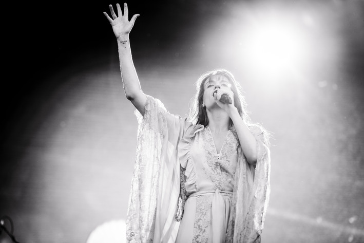 2022-06-09 - Florence + The Machine från Rosendal Garden Party, Stockholm