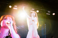 2022-06-09 - Florence + The Machine från Rosendal Garden Party, Stockholm