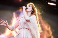 2022-06-09 - Florence + The Machine från Rosendal Garden Party, Stockholm
