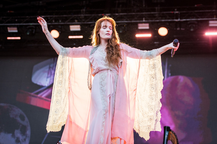 2022-06-09 - Florence + The Machine från Rosendal Garden Party, Stockholm