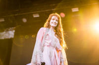 2022-06-09 - Florence + The Machine från Rosendal Garden Party, Stockholm