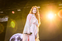 2022-06-09 - Florence + The Machine från Rosendal Garden Party, Stockholm