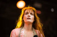 2022-06-09 - Florence + The Machine från Rosendal Garden Party, Stockholm