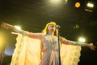 2022-06-09 - Florence + The Machine från Rosendal Garden Party, Stockholm