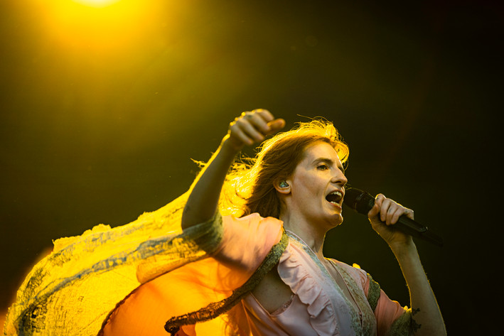 2022-06-09 - Florence + The Machine från Rosendal Garden Party, Stockholm