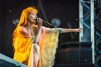 2022-06-09 - Florence + The Machine från Rosendal Garden Party, Stockholm