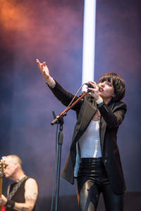 2022-06-10 - Sharon Van Etten från Rosendal Garden Party, Stockholm