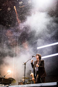 2022-06-10 - Sharon Van Etten från Rosendal Garden Party, Stockholm