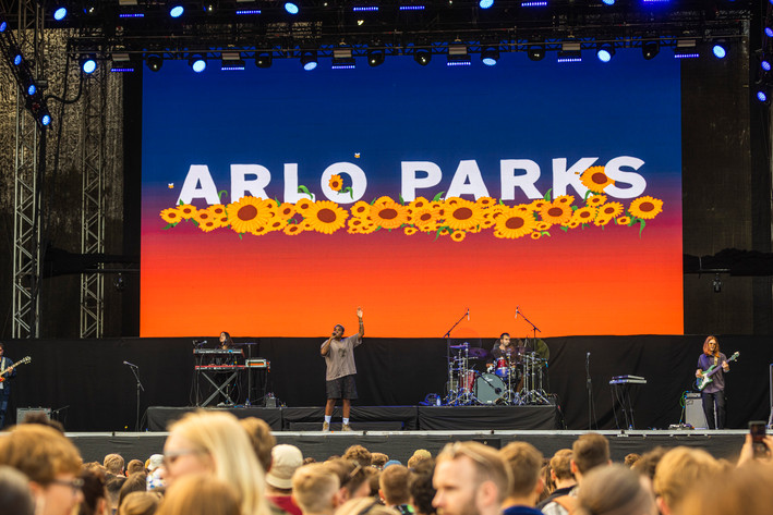 2022-06-11 - Arlo Parks från Rosendal Garden Party, Stockholm