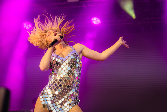 2022-06-22 - Zara Larsson från Gröna Lund, Stockholm