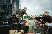 2022-07-01 - Mother Mother från Lollapalooza, Stockholm