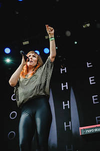 2022-07-01 - Mother Mother från Lollapalooza, Stockholm