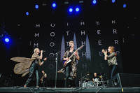 2022-07-01 - Mother Mother från Lollapalooza, Stockholm