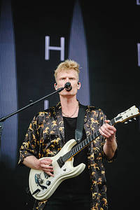 2022-07-01 - Mother Mother från Lollapalooza, Stockholm