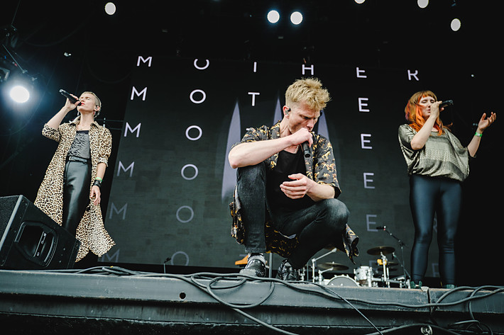 2022-07-01 - Mother Mother från Lollapalooza, Stockholm