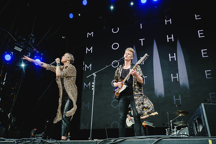 2022-07-01 - Mother Mother från Lollapalooza, Stockholm