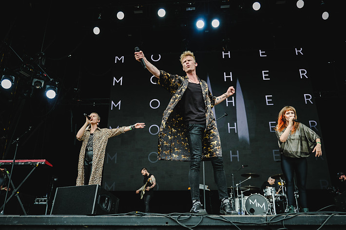 2022-07-01 - Mother Mother från Lollapalooza, Stockholm