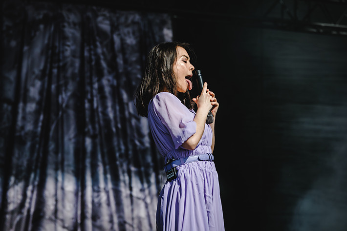 2022-07-02 - Mitski från Lollapalooza, Stockholm