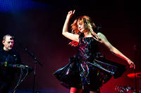 2022-06-30 - CHVRCHES från Roskildefestivalen, Roskilde