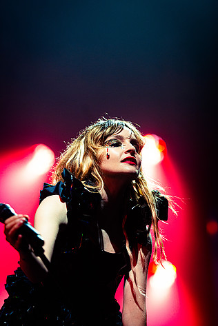 2022-06-30 - CHVRCHES från Roskildefestivalen, Roskilde