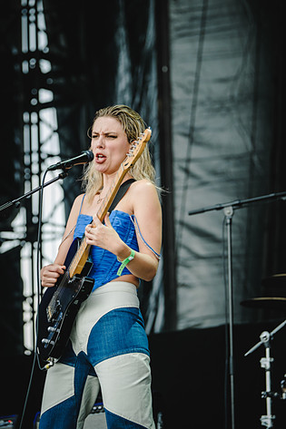 2022-07-03 - Wolf Alice från Lollapalooza, Stockholm