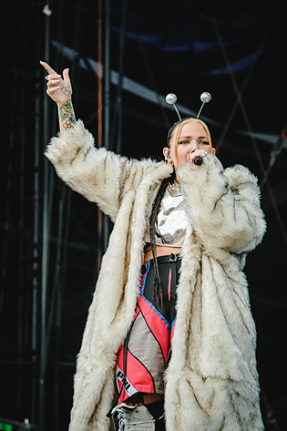 2022-07-03 - Miriam Bryant från Lollapalooza, Stockholm