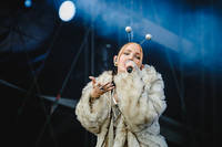 2022-07-03 - Miriam Bryant från Lollapalooza, Stockholm