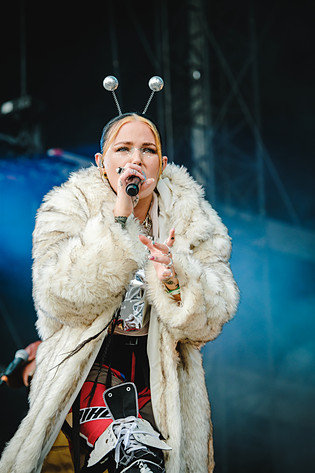 2022-07-03 - Miriam Bryant från Lollapalooza, Stockholm