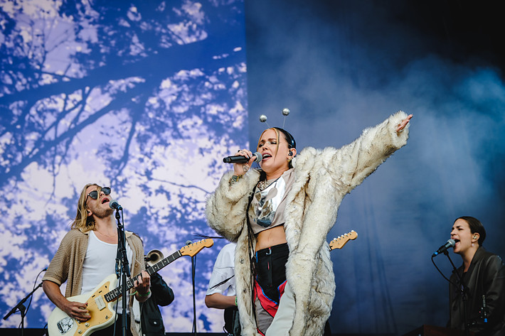 2022-07-03 - Miriam Bryant från Lollapalooza, Stockholm