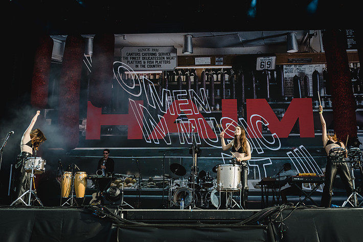 2022-07-03 - Haim från Lollapalooza, Stockholm