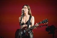 2022-07-03 - Haim från Lollapalooza, Stockholm
