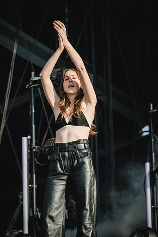 2022-07-03 - Haim från Lollapalooza, Stockholm