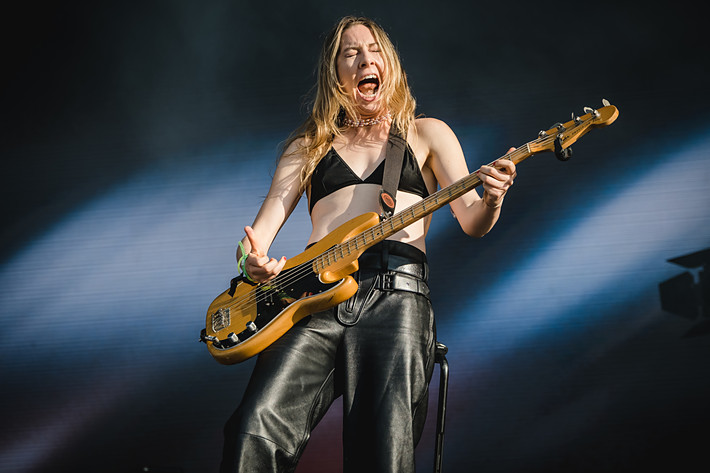 2022-07-03 - Haim från Lollapalooza, Stockholm