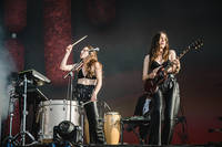 2022-07-03 - Haim från Lollapalooza, Stockholm