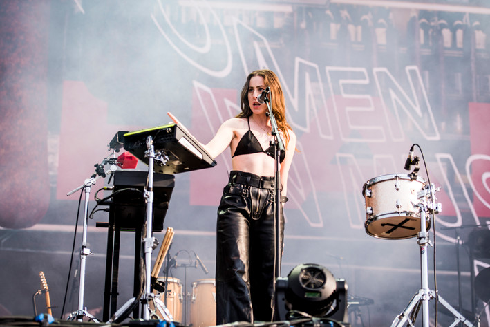 2022-07-03 - Haim från Lollapalooza, Stockholm