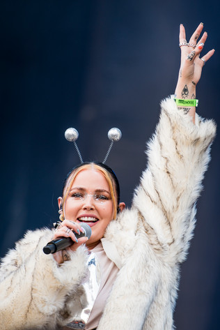 2022-07-03 - Miriam Bryant från Lollapalooza, Stockholm