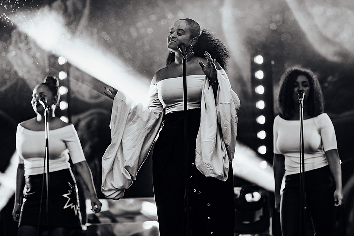 2016-08-13 - Seinabo Sey från Way Out West, Göteborg