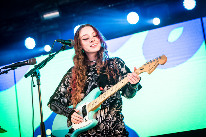 2022-08-12 - Holly Humberstone från Way Out West, Göteborg