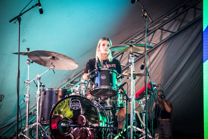 2022-08-12 - Holly Humberstone från Way Out West, Göteborg