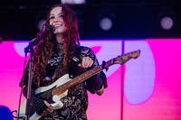 2022-08-12 - Holly Humberstone från Way Out West, Göteborg