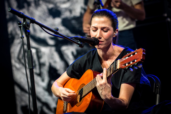 2022-08-13 - Aldous Harding från Way Out West, Göteborg