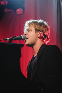 2022-10-04 - Tom Odell från Bierhübeli, Bern