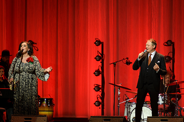 2022-11-26 - Weeping Willows & Lisa Nilsson från Partille Arena, Partille