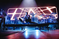2022-11-27 - Bastille från Halle 622, Zürich