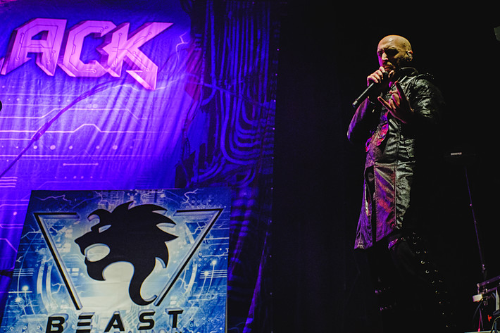 2022-12-16 - Beast In Black från Hallenstadion, Zürich